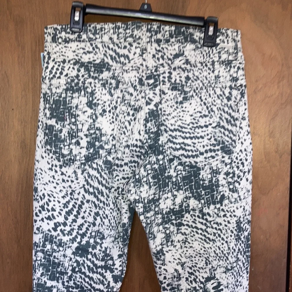 Express high rise skinny stretch jean with abstract animal print like size 12 - Picture 14 of 16
